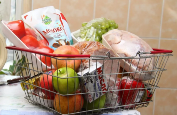 Read more about the article Цены на 15 из 25 категорий продуктов первой необходимости снизились в июне в торговых сетях РФ